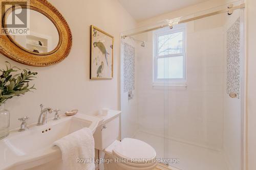 56 Charles Street, Stratford, ON - Indoor Photo Showing Bathroom