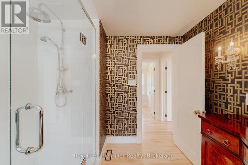 56 Charles Street, Stratford, ON - Indoor Photo Showing Bathroom