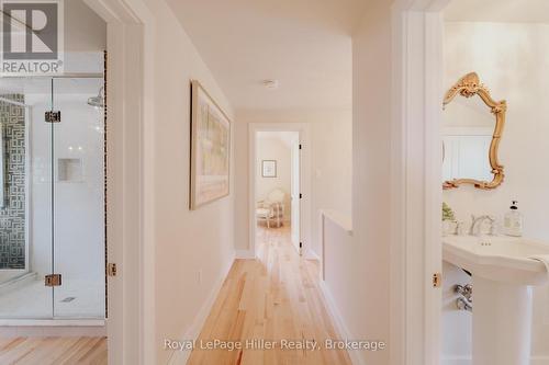 56 Charles Street, Stratford, ON - Indoor Photo Showing Bathroom