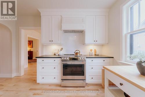 56 Charles Street, Stratford, ON - Indoor Photo Showing Kitchen