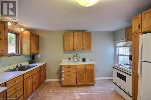 122 Huron Street, Central Huron (Clinton), ON - Indoor Photo Showing Kitchen With Double Sink