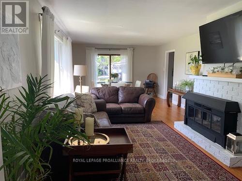 237 Dufferin Road, Drummond/North Elmsley, ON - Indoor Photo Showing Living Room With Fireplace