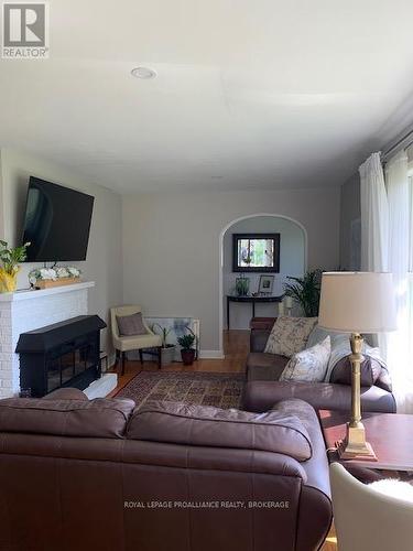 237 Dufferin Road, Drummond/North Elmsley, ON - Indoor Photo Showing Living Room With Fireplace