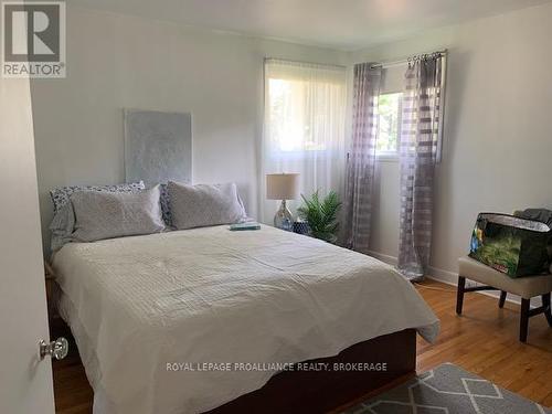 237 Dufferin Road, Drummond/North Elmsley, ON - Indoor Photo Showing Bedroom