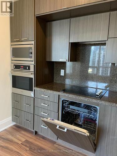 1512 - 120 Harrison Garden Boulevard, Toronto, ON - Indoor Photo Showing Kitchen