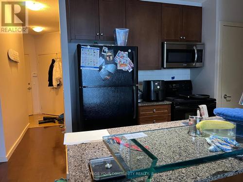 2607 - 8 York Street, Toronto, ON - Indoor Photo Showing Kitchen