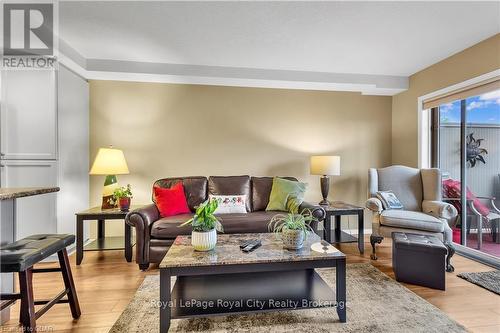 204 - 345 Fisher Mills Road, Cambridge, ON - Indoor Photo Showing Living Room