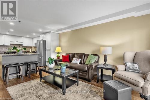 204 - 345 Fisher Mills Road, Cambridge, ON - Indoor Photo Showing Living Room