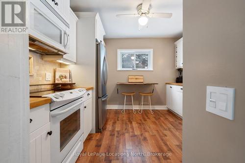 23 Elizabeth Street W, Clearview (Creemore), ON - Indoor Photo Showing Kitchen