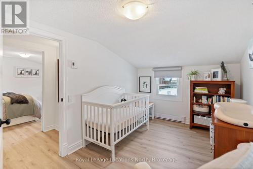 23 Elizabeth Street W, Clearview (Creemore), ON - Indoor Photo Showing Bedroom