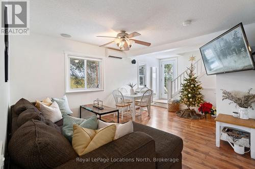 23 Elizabeth Street W, Clearview (Creemore), ON - Indoor Photo Showing Living Room