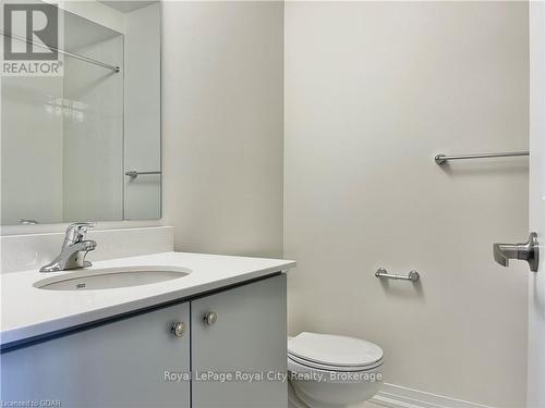 11 Cherry Hill Lane, Barrie (Painswick South), ON - Indoor Photo Showing Bathroom