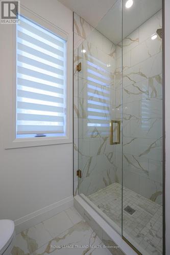 3741 Somerston Crescent, London, ON - Indoor Photo Showing Bathroom