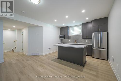 3741 Somerston Crescent, London, ON - Indoor Photo Showing Kitchen