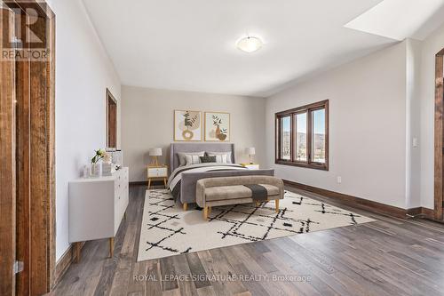 11 Windrose Valley Boulevard, Clearview, ON - Indoor Photo Showing Bedroom