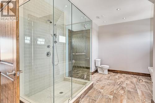 11 Windrose Valley Boulevard, Clearview, ON - Indoor Photo Showing Bathroom