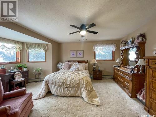 303 119 4Th Avenue W, Kindersley, SK - Indoor Photo Showing Bedroom