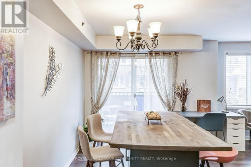 722 - 75 Weldrick Road E, Richmond Hill, ON - Indoor Photo Showing Dining Room