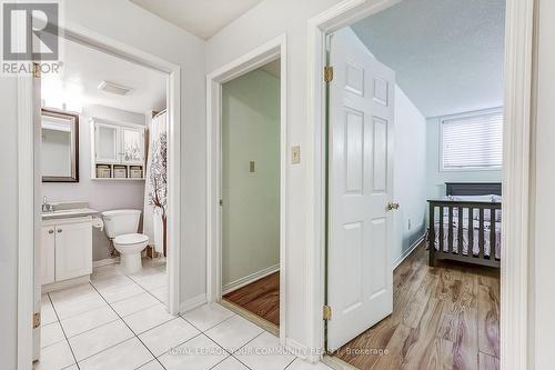 722 - 75 Weldrick Road E, Richmond Hill, ON - Indoor Photo Showing Other Room