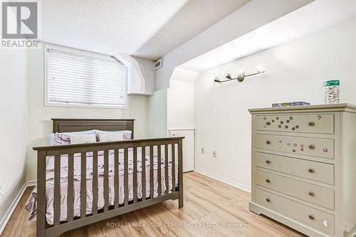 722 - 75 Weldrick Road E, Richmond Hill, ON - Indoor Photo Showing Bedroom