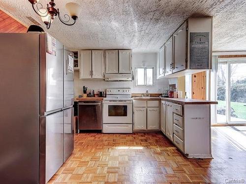 Cuisine - 10 Rue Leduc, Saint-Jean-Sur-Richelieu, QC - Indoor Photo Showing Kitchen