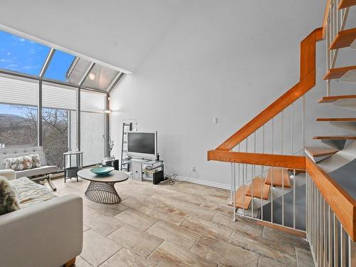 Living room - 1948 Rue Du Skieur, Sainte-Adèle, QC 