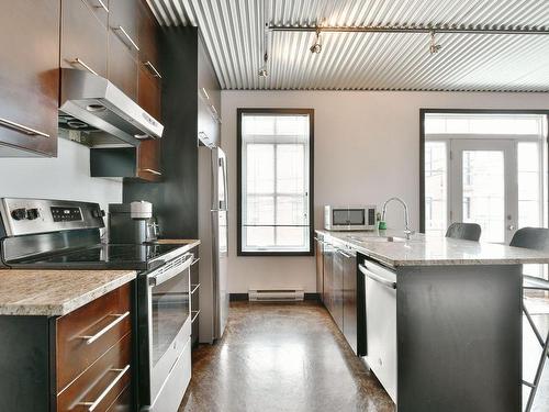 Kitchen - 202-190 Boul. Hector-Papin, L'Assomption, QC - Indoor Photo Showing Kitchen With Upgraded Kitchen