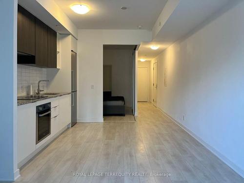 423-120 Parliament St, Toronto, ON - Indoor Photo Showing Kitchen