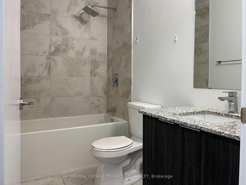 423-120 Parliament St, Toronto, ON - Indoor Photo Showing Bathroom