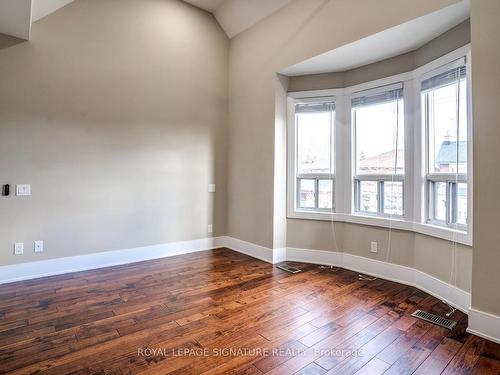 98 Earlscourt Ave, Toronto, ON - Indoor Photo Showing Other Room