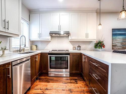 98 Earlscourt Ave, Toronto, ON - Indoor Photo Showing Kitchen With Stainless Steel Kitchen With Double Sink With Upgraded Kitchen