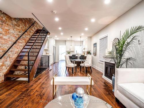 98 Earlscourt Ave, Toronto, ON - Indoor Photo Showing Dining Room