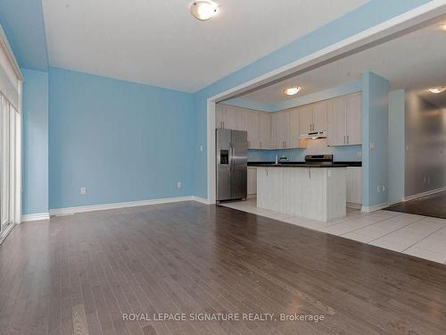 7 Truffle Crt, Brampton, ON - Indoor Photo Showing Kitchen