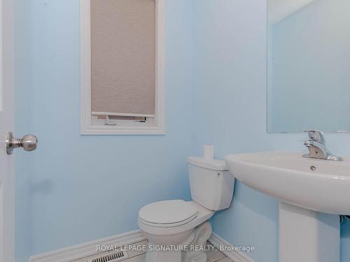 7 Truffle Crt, Brampton, ON - Indoor Photo Showing Bathroom