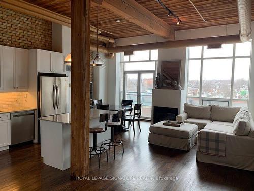 416-993 Queen St W, Toronto, ON - Indoor