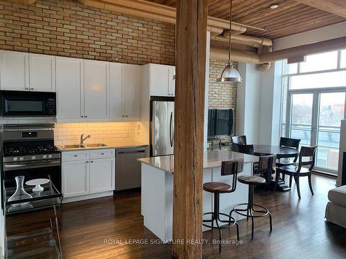 416-993 Queen St W, Toronto, ON - Indoor Photo Showing Kitchen With Double Sink