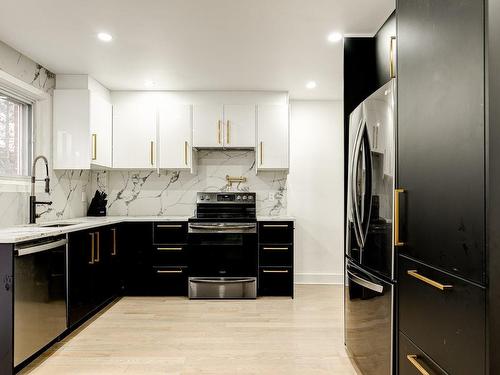 Kitchen - 4990 Av. Bessborough, Montréal (Côte-Des-Neiges/Notre-Dame-De-Grâce), QC - Indoor Photo Showing Kitchen With Upgraded Kitchen