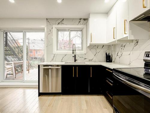 Kitchen - 4990 Av. Bessborough, Montréal (Côte-Des-Neiges/Notre-Dame-De-Grâce), QC - Indoor Photo Showing Kitchen With Upgraded Kitchen