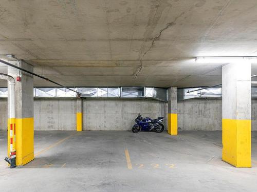 Grange - 1102-88 Rue Charlotte, Montréal (Ville-Marie), QC - Indoor Photo Showing Garage