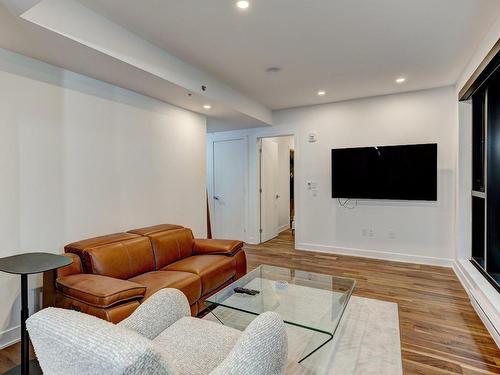 Salon - 912-2060 Rue Peel, Montréal (Ville-Marie), QC - Indoor Photo Showing Living Room