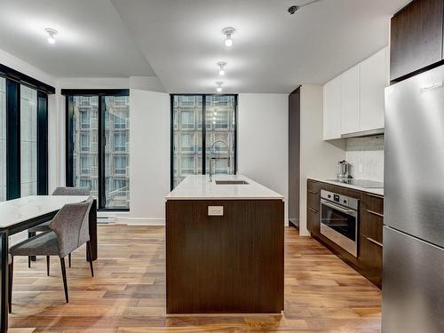 Other - 912-2060 Rue Peel, Montréal (Ville-Marie), QC - Indoor Photo Showing Kitchen