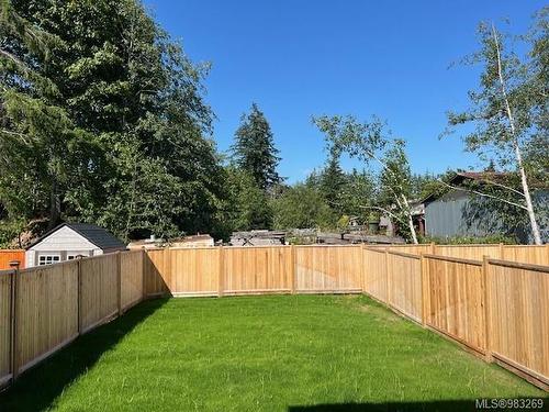 A-2102 Nikola Pl, Campbell River, BC - Outdoor With Backyard