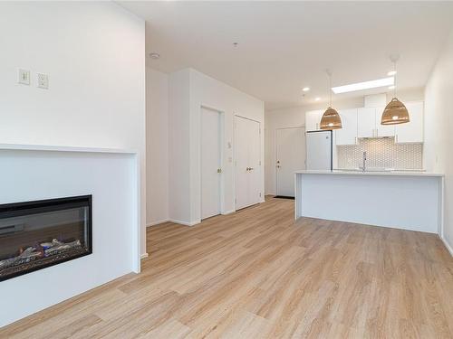 403-2348 Beacon Ave, Sidney, BC - Indoor With Fireplace