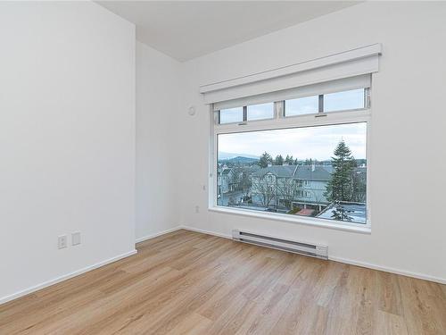 403-2348 Beacon Ave, Sidney, BC - Indoor Photo Showing Other Room