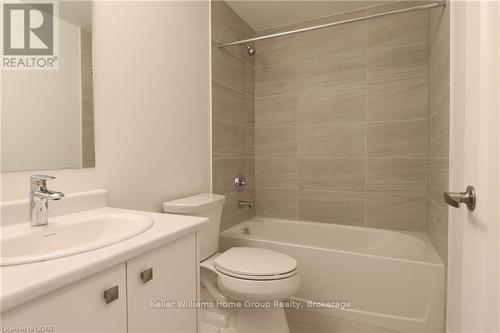 A15 - 10 Palace Street, Kitchener, ON - Indoor Photo Showing Bathroom