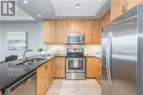 901 - 150 Wellington Street E, Guelph (Central West), ON - Indoor Photo Showing Kitchen With Double Sink