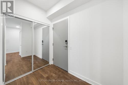 3005 - 30 Upper Mall Way, Vaughan, ON - Indoor Photo Showing Other Room