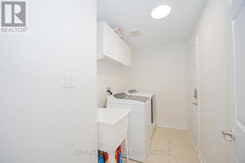 61 Edinburgh Drive, Brampton, ON - Indoor Photo Showing Laundry Room