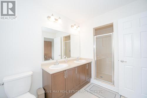 61 Edinburgh Drive, Brampton, ON - Indoor Photo Showing Bathroom