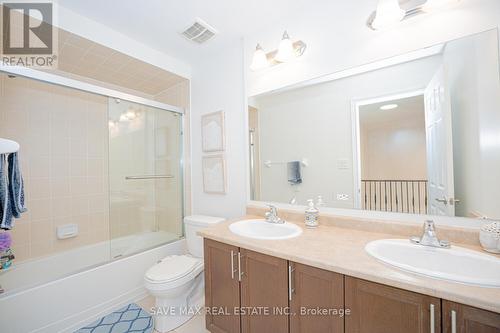 61 Edinburgh Drive, Brampton, ON - Indoor Photo Showing Bathroom